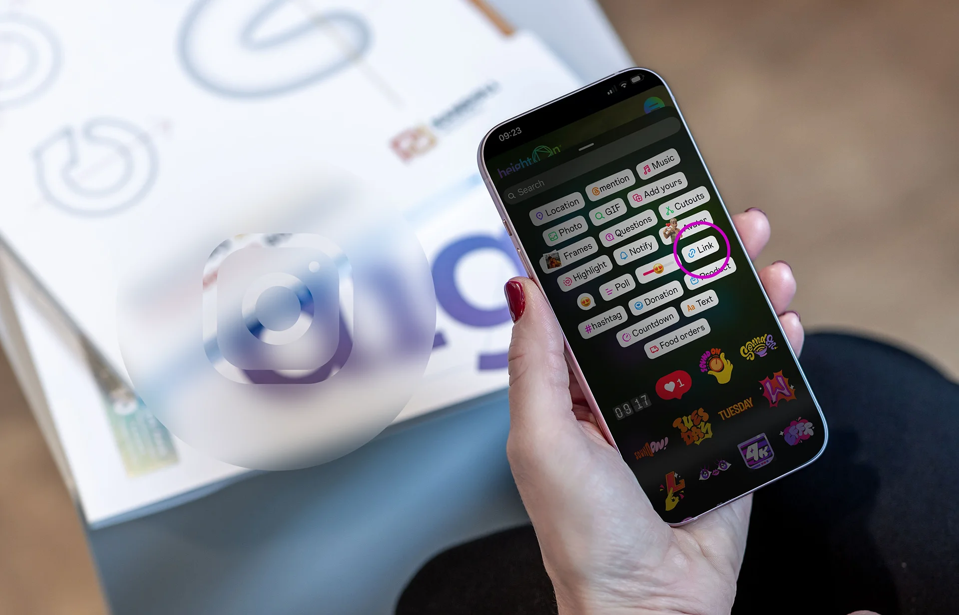 How to add a link to an instagram story