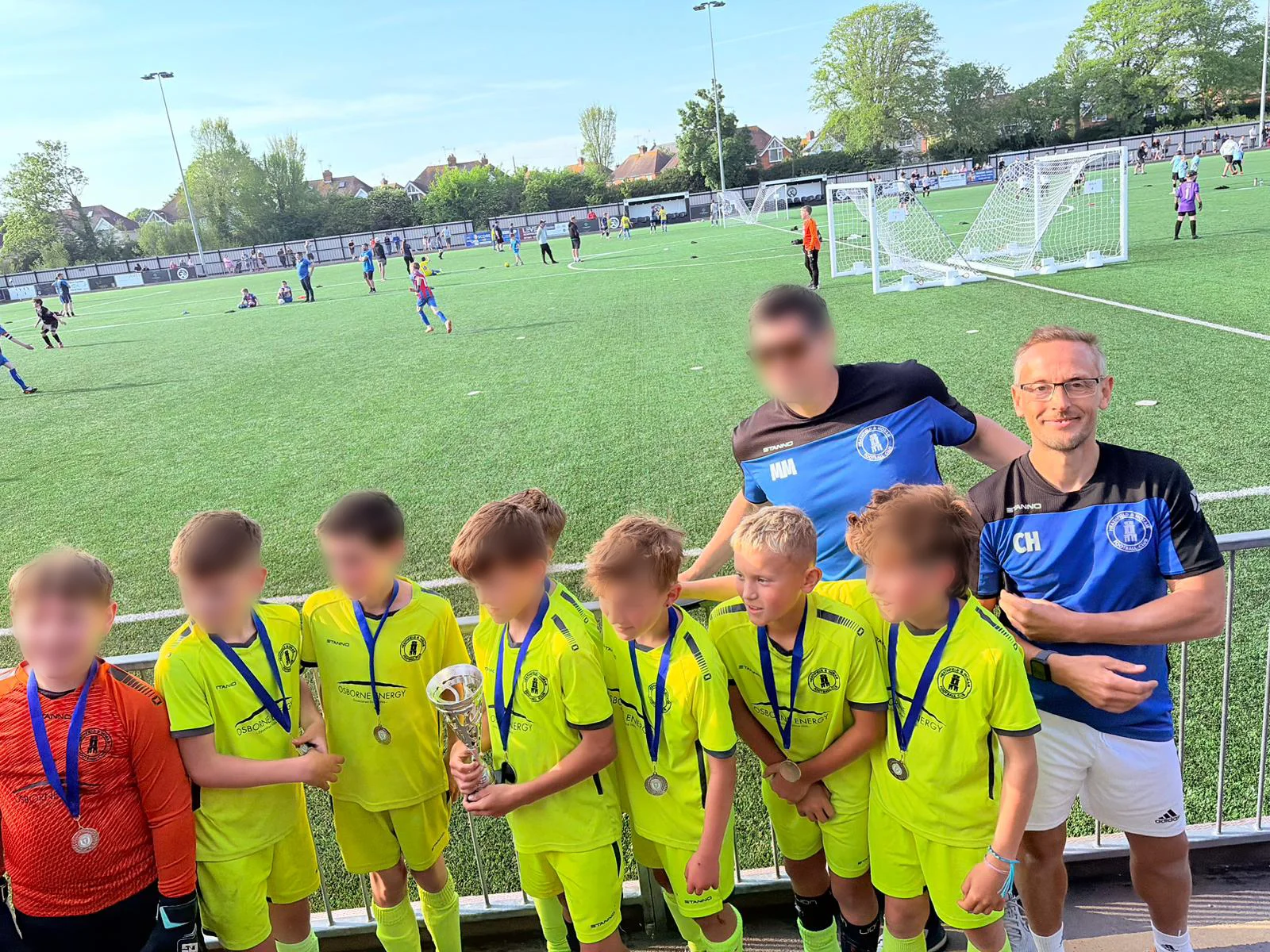 Chris heighton football coaching u10s at eastbourne tournament